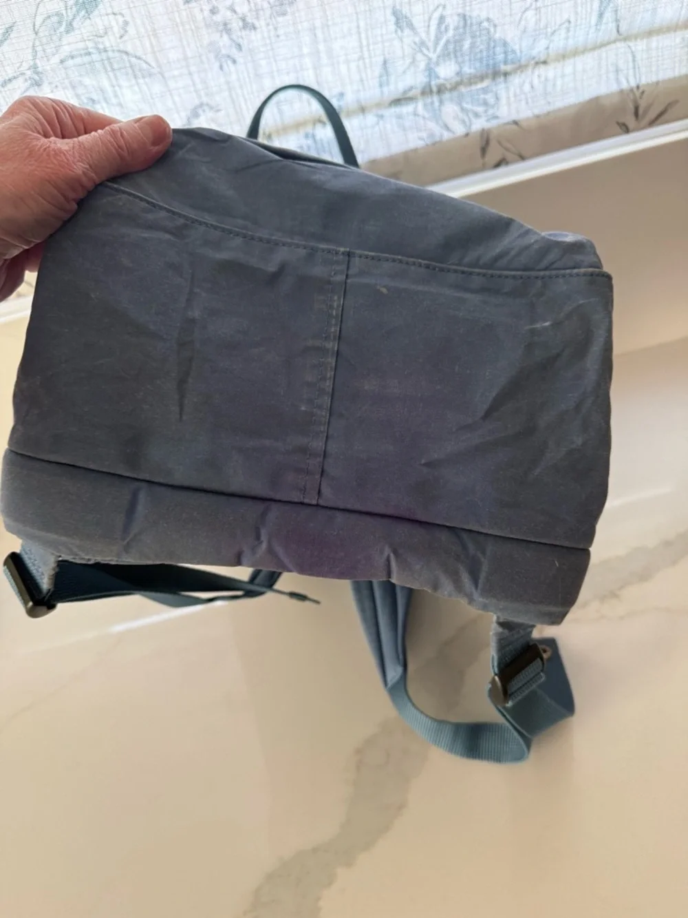 Fjallraven Kånken Laptop 17 Backpack - Blue with Red Logo FLAW